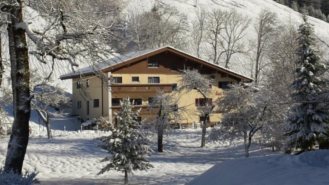 Pension & Ferienwohnungen Haus Edelweiss Holzgau Exteriér fotografie